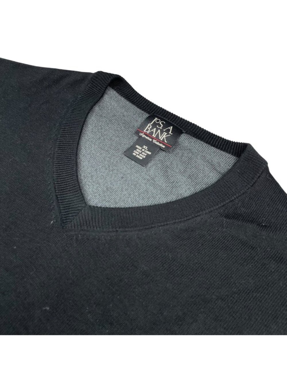 Jos A. Bank Men’s 100% Silk V-Neck Pullover Sweater Black • XL